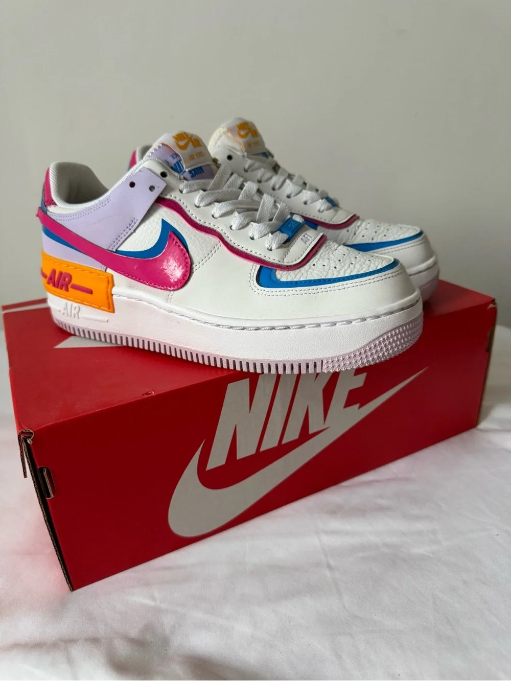 Nike women air max sc Sneakers — White with Pink, Blue & Orange Accents 7.5 size
